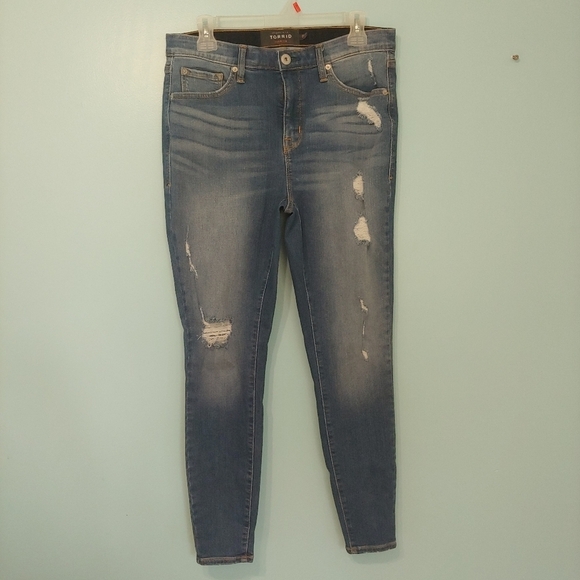 Torrid Premium Sky High Skinny Distressed Jeans Size 12R - Picture 4 of 14